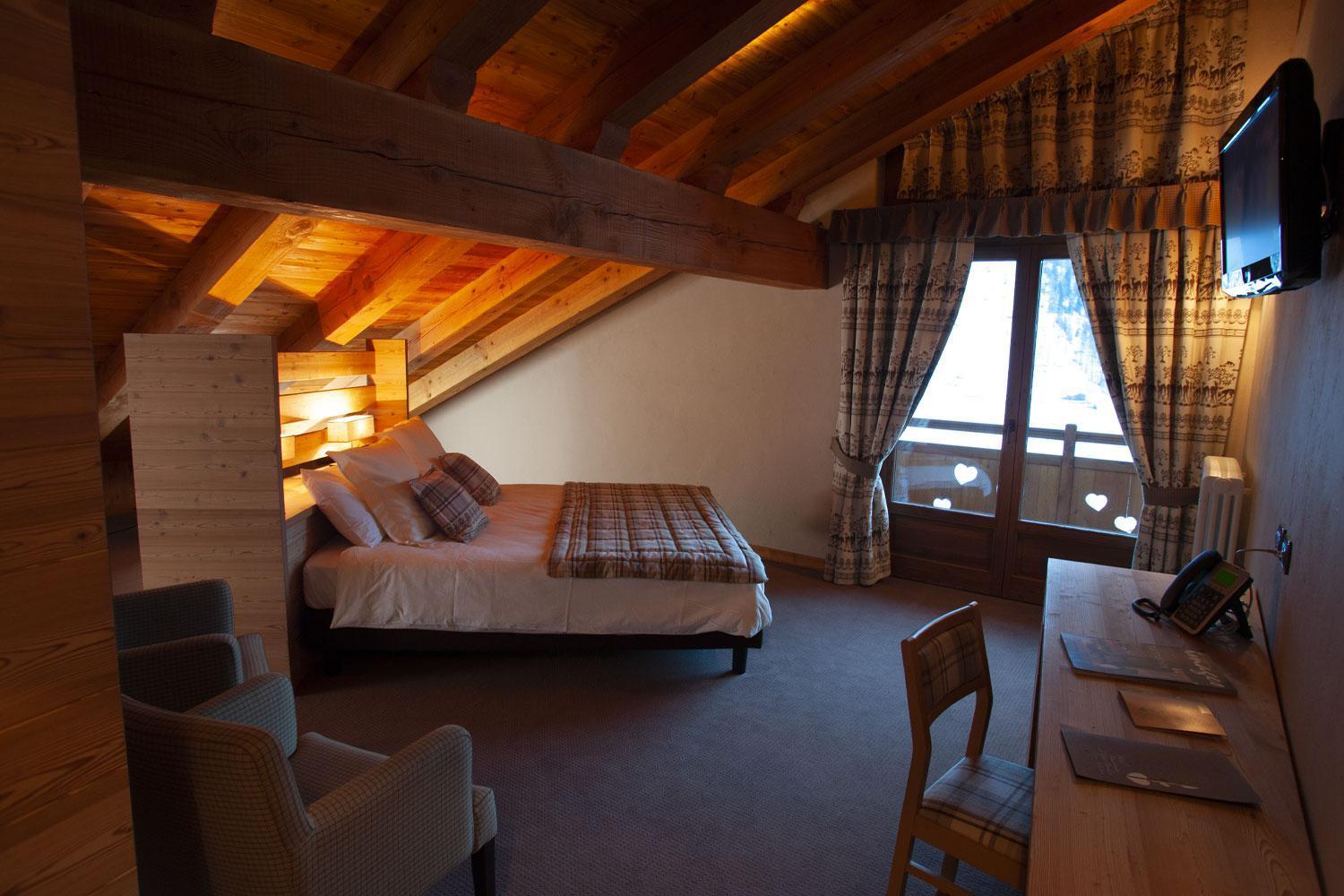 La Madonnina Del Gran Paradiso Wellness Hotel Cogne Buitenkant foto